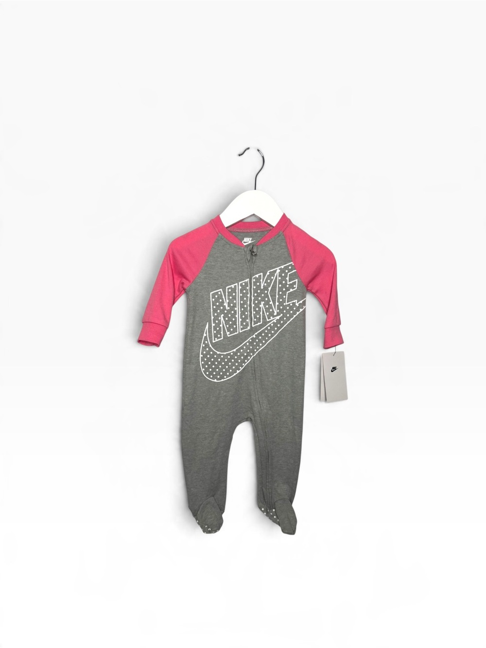 ⭐️ 5/$30 Nike Kids Zip One Piece size 6M